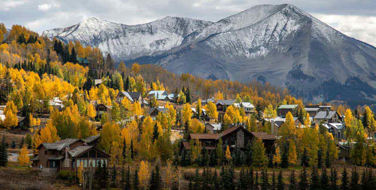 small mountain town in Colorado image