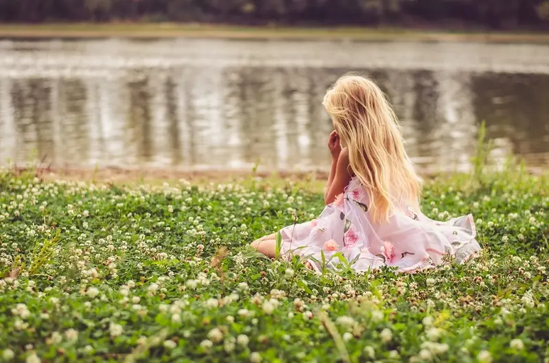 Lice In Blonde Hair: How It Looks Like and What To Do With It