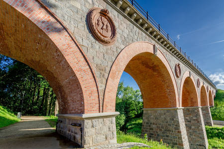 Viaducto en Bytuva