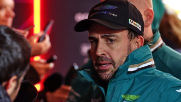 Alonso finds silver lining in Aston Martin gloom