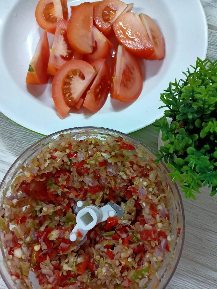 Menu Wajib Ada Di Rumah, Sambal Tomato Yang Laku Keras! 