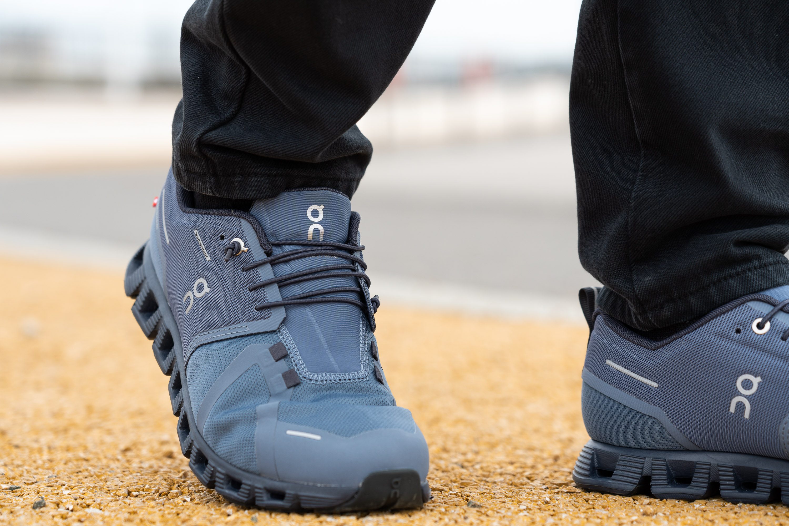 on-cloud-5-waterproof-laces.JPG