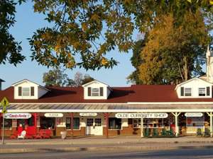 outdoor strip mall