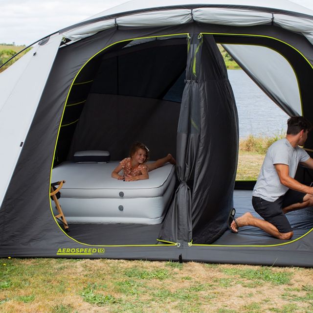 Zempire Aerospeed 10 Air Tent &minus; Enjoy the option of having one or two rooms with an easily attached dividing curtain to maintain privacy