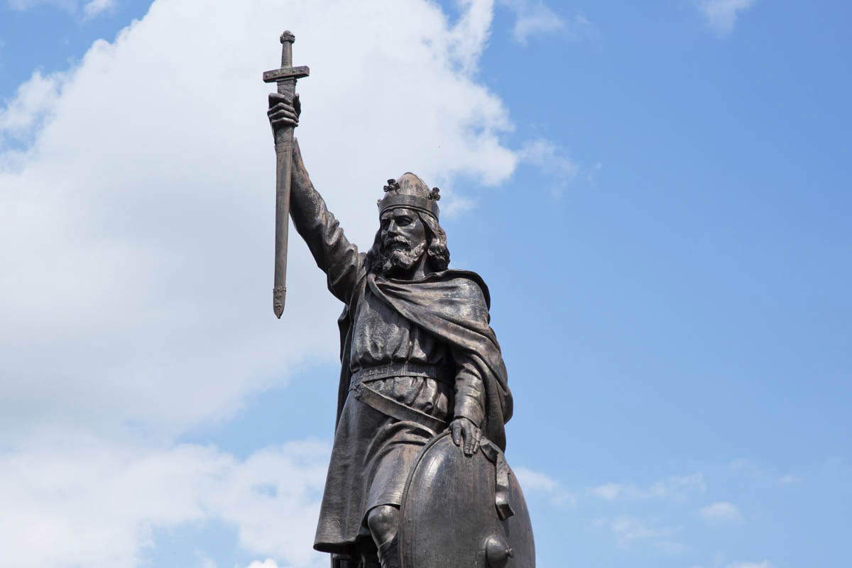 alfred the great statue