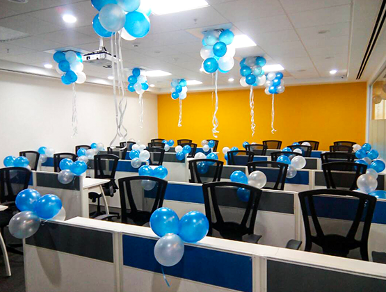 Blue-White Themed Office Decoration