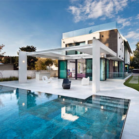 Contemporary Mediterranean House: A Private Paradise