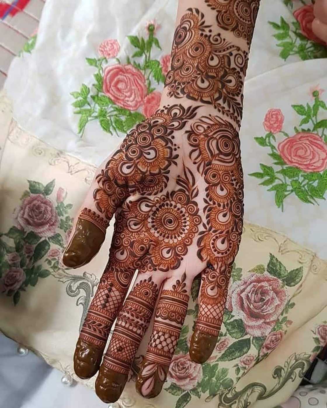 30 simple mehndi designs for hands