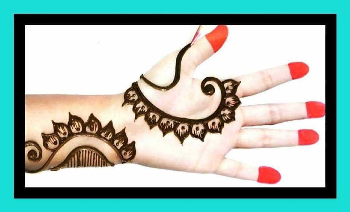 Simple mehndi designs for hands