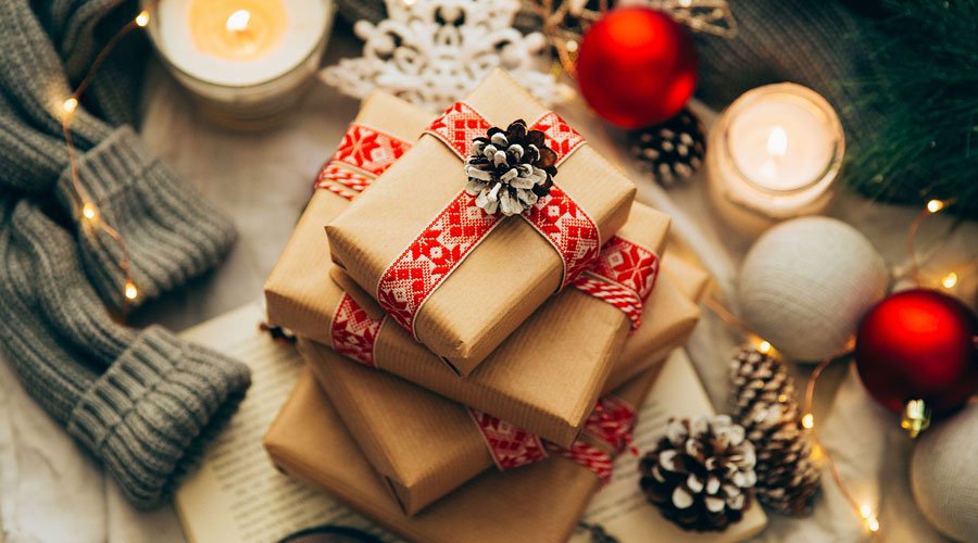 Tìm kiếm ý tưởng cho bộ ảnh Noel của bạn? Chúng tôi đã sẵn sàng với những ý tưởng sáng tạo để giúp bạn thỏa sức sáng tạo và tạo nên những bức ảnh đẹp lung linh trong ngày lễ Noel.