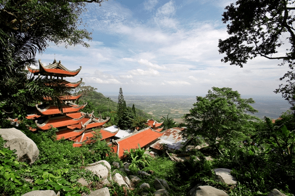 Không gian bao la, trong lành trên núi