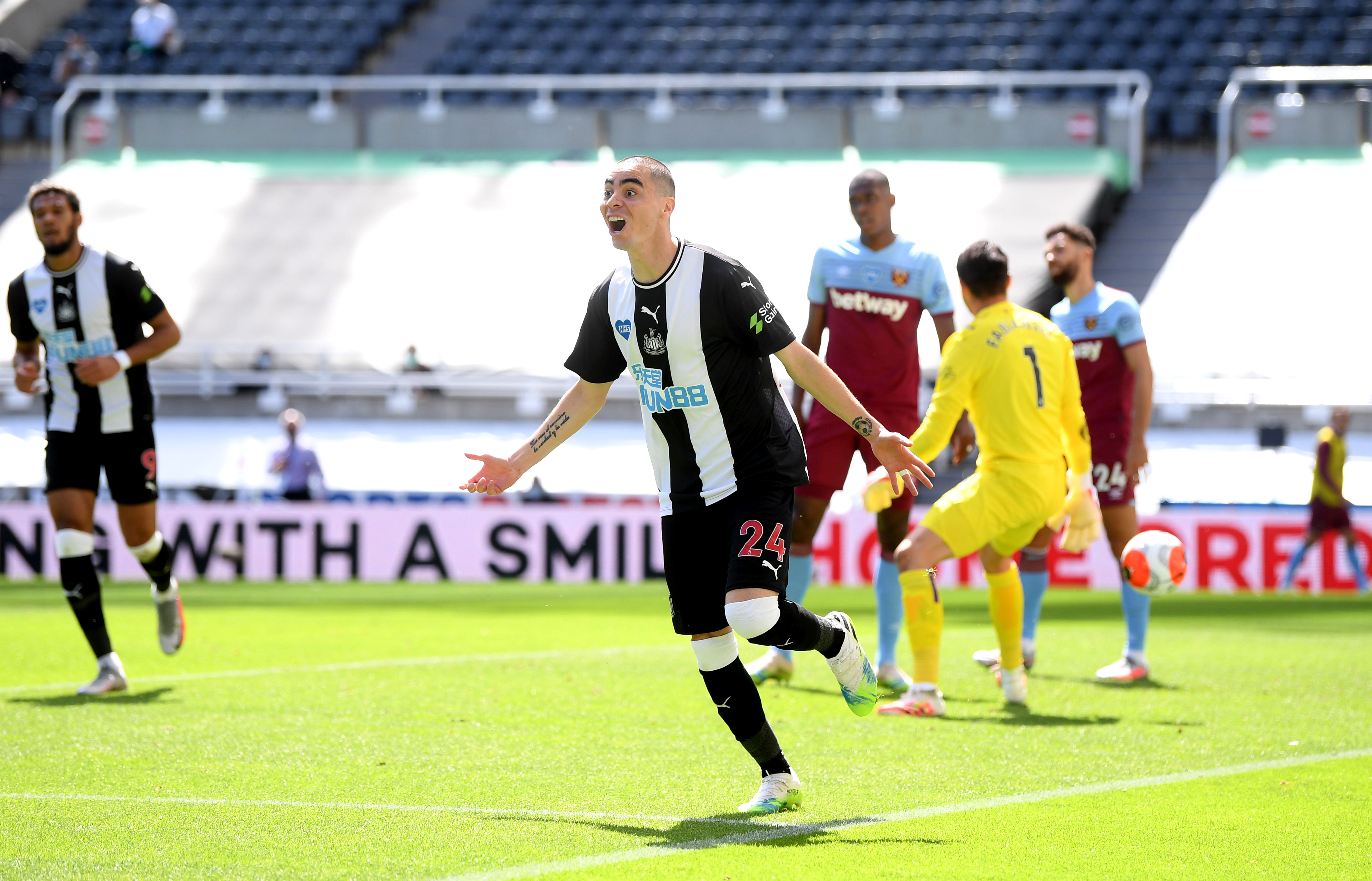 Newcastle United v West Ham United - Premier League