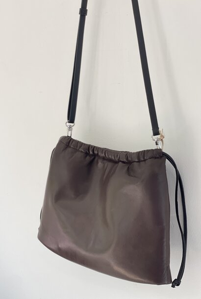 drawstring medium ebony