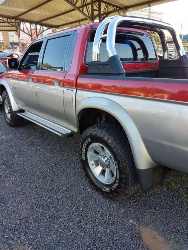 Mitsubishi L200 4x4 turbo Rally - 1