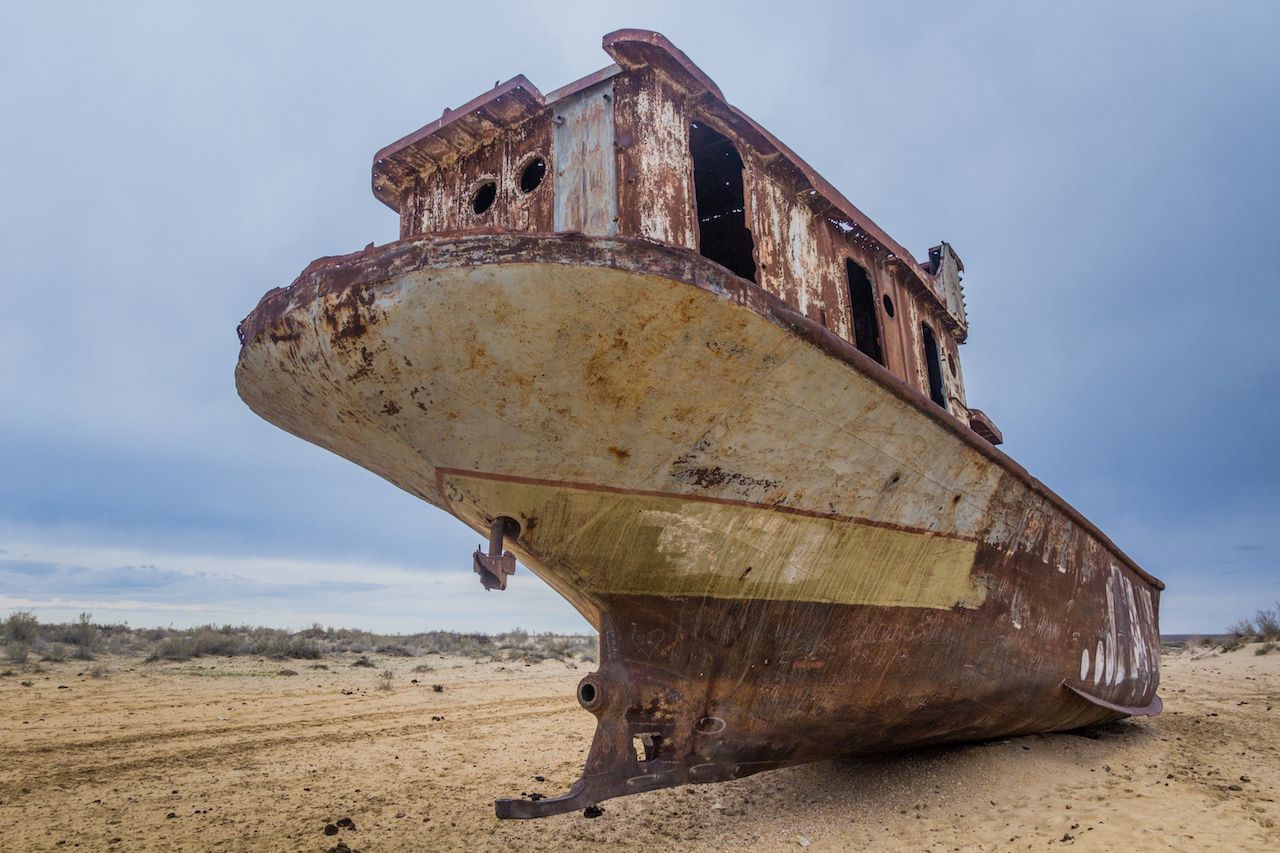 Abandoned ships in Moynaq