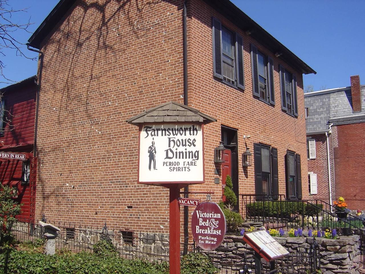 The Farnsworth House B&B exterior