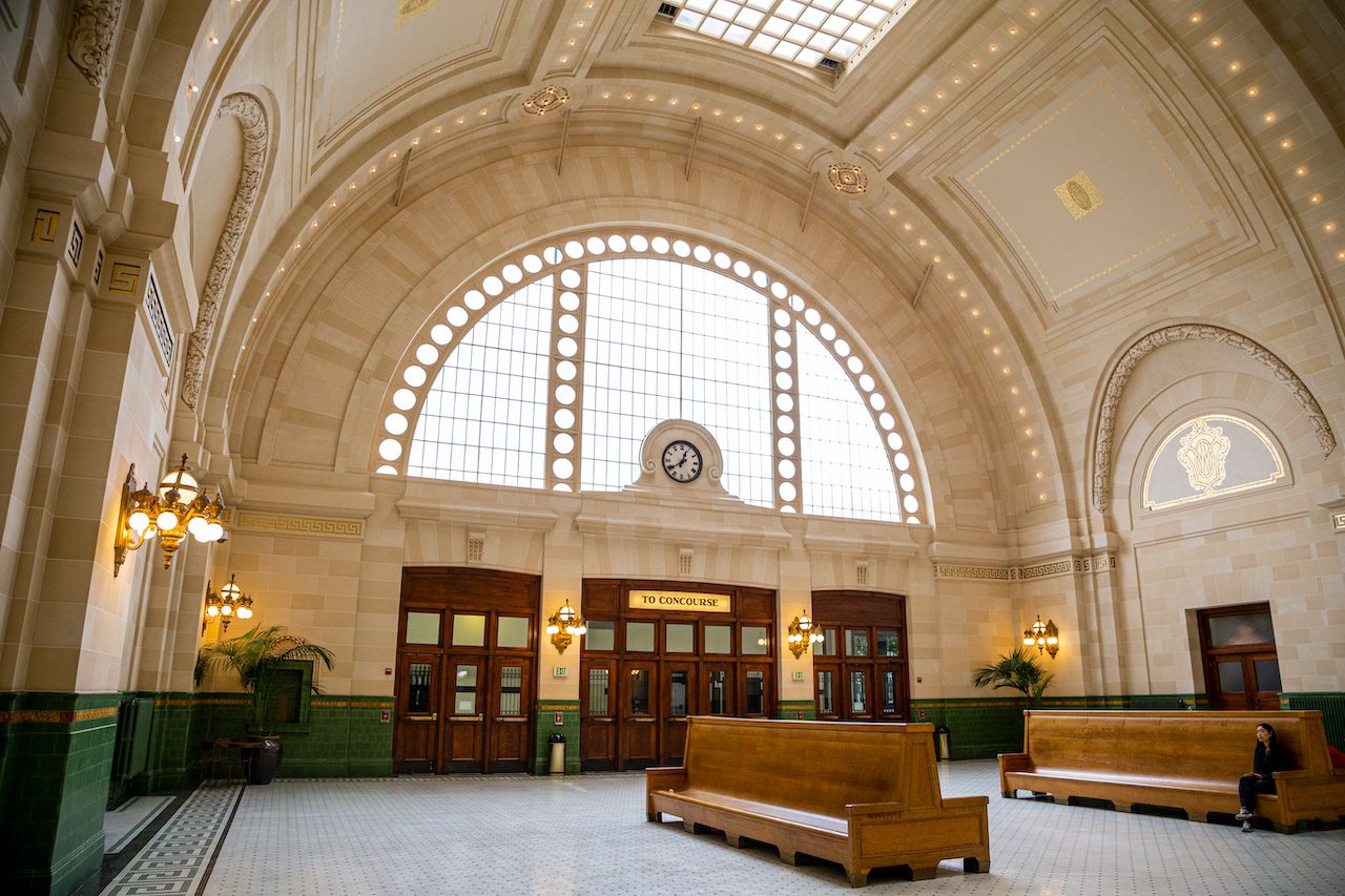 Seattle,,Washington,/,Usa,-,August,16th,2018:,King,Street, beautiful train stations