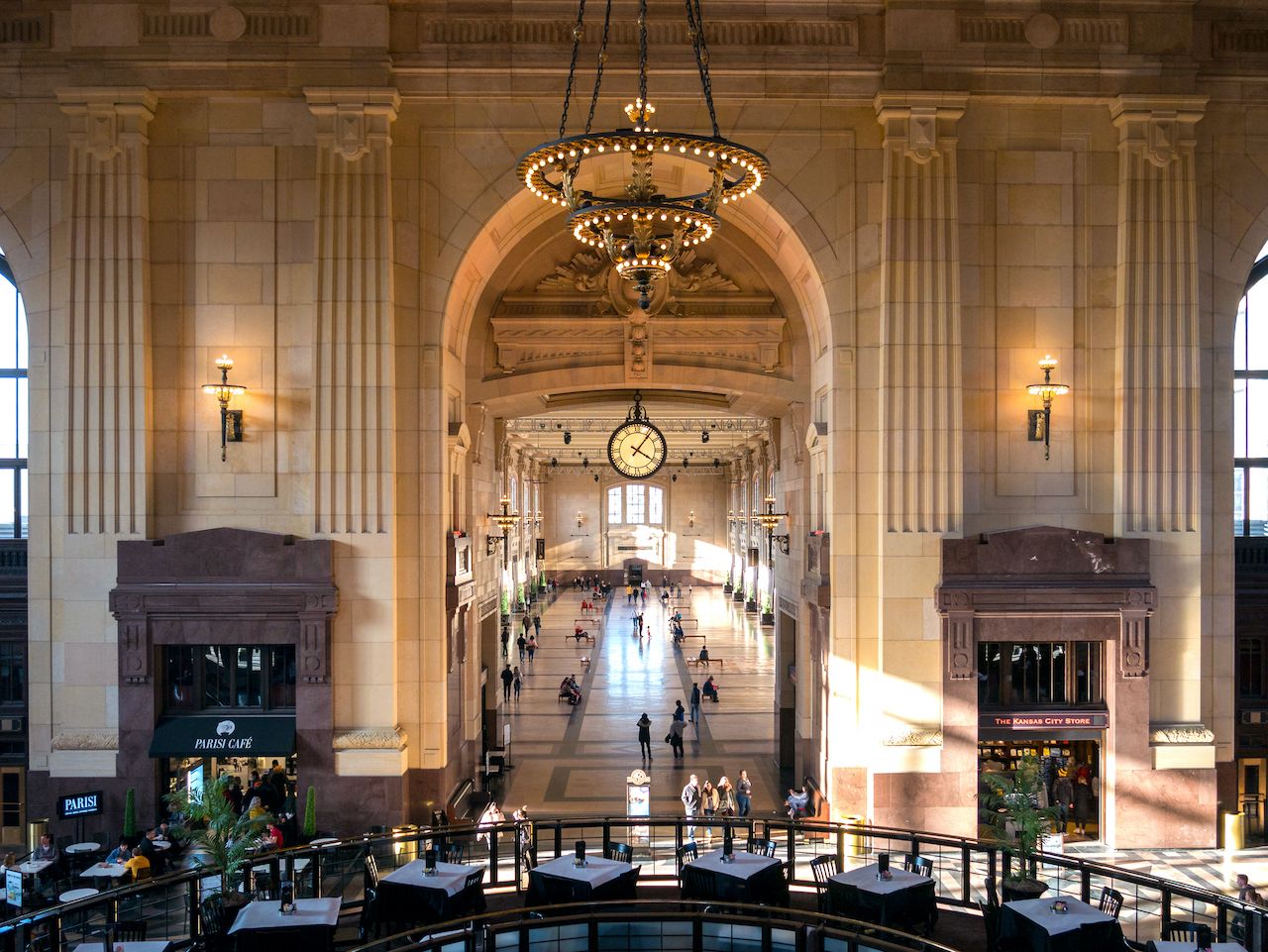 Kansas,City,,Mo,/,United,States,Of,America,-,February beautiful train stations