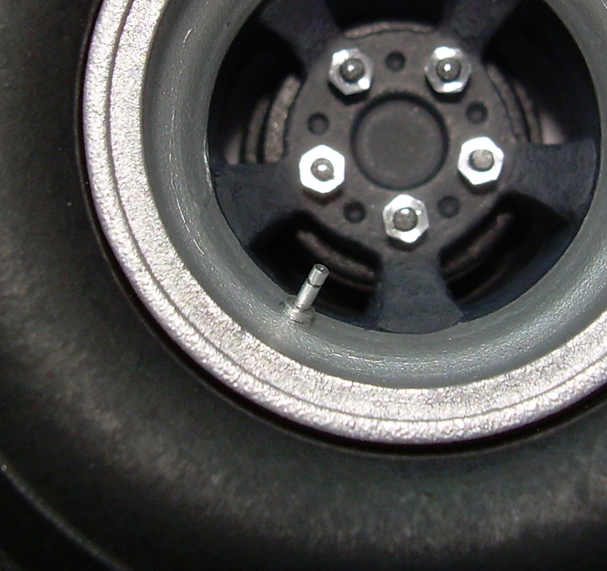 valve-stem-pic-zoomed-2.jpg