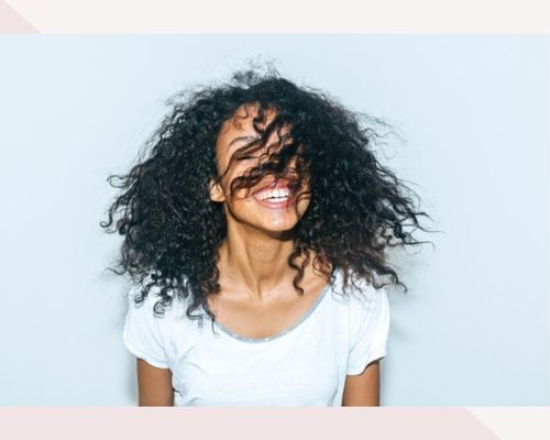 relaxed-and-messy-afro-hairstyle