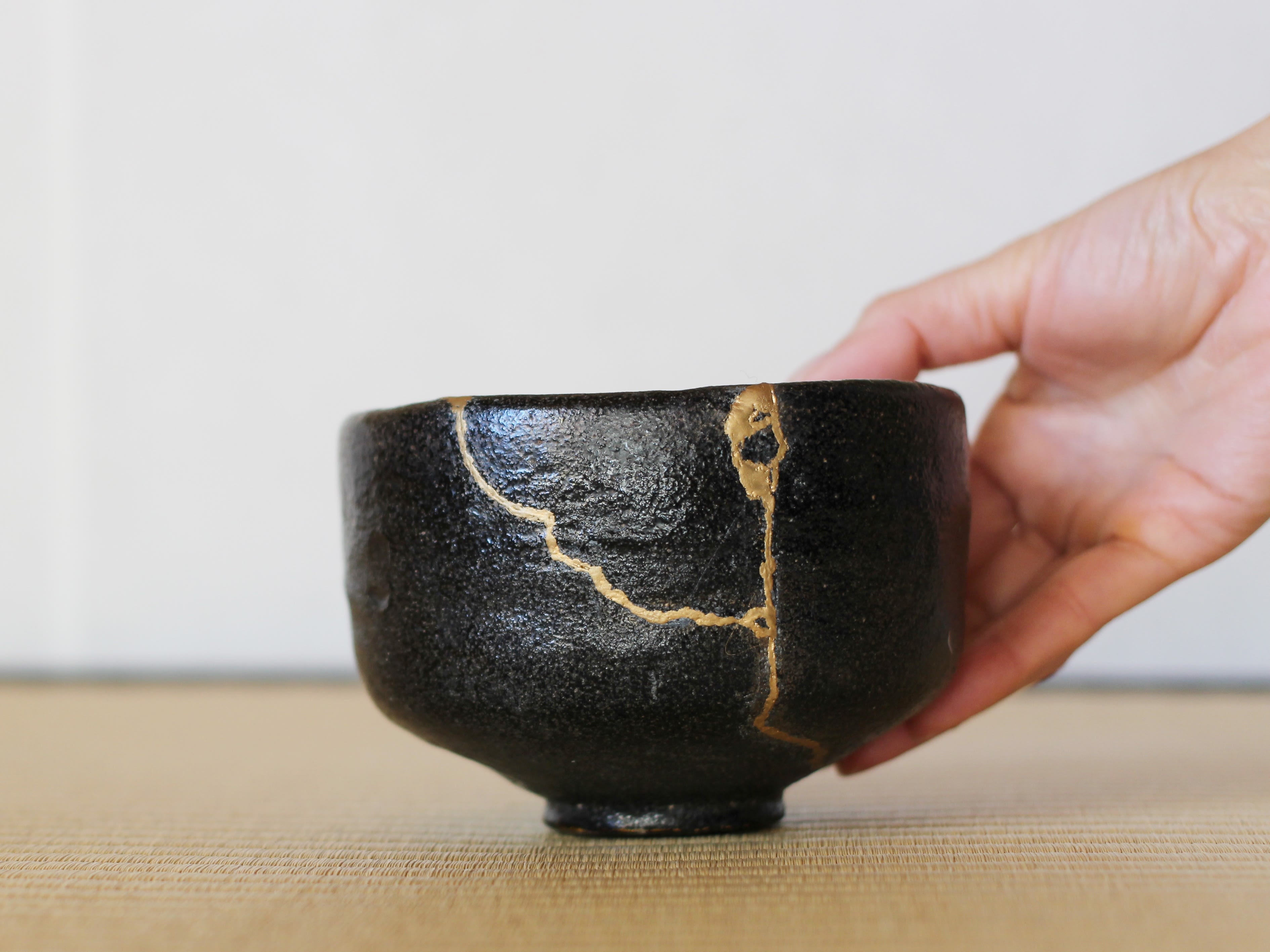 Tokyo Kintsugi Workshop: Simple Gold Repair Class near Shin Koenji