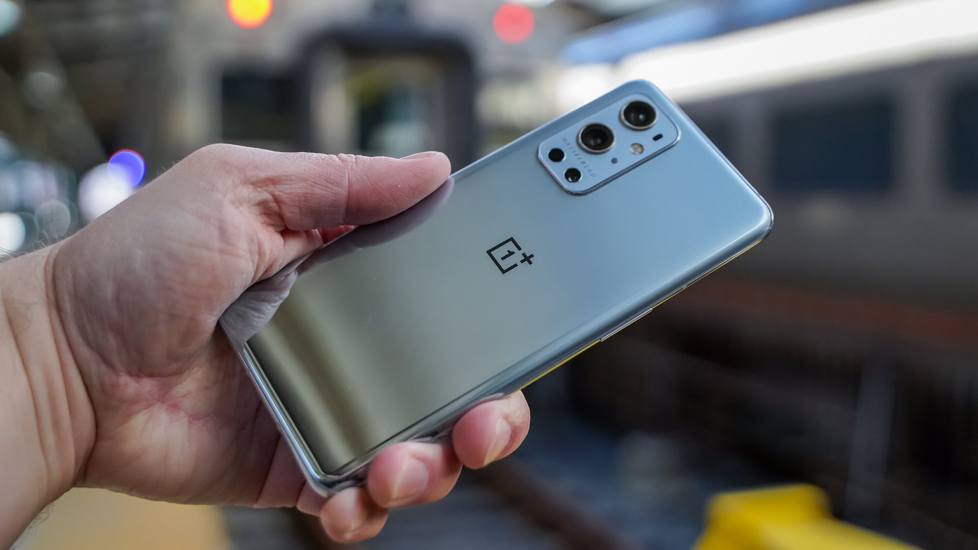 Oneplus 9 Pro Review Gunning For Apple And Samsung