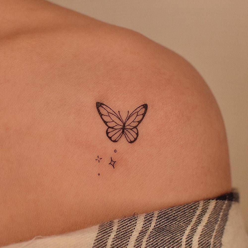 15 Gorgeous Shoulder Butterfly Tattoo Desgns  Pretty Designs