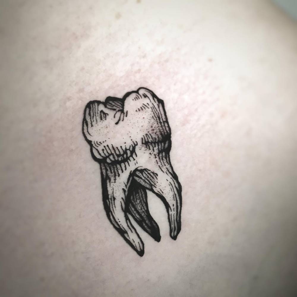 Top 67+ simple tooth tattoo - in.cdgdbentre