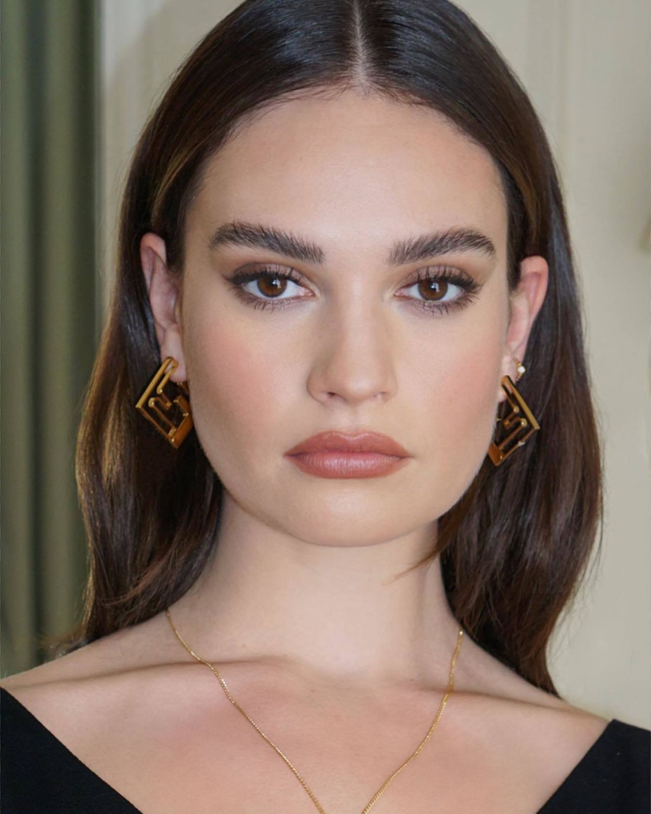 Lily James 07/18/2023 • CelebMafia