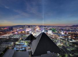 Luxor, hotel care acceptă animale de companie din Las Vegas