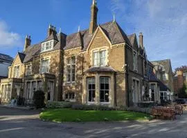 Cotswold Lodge Hotel