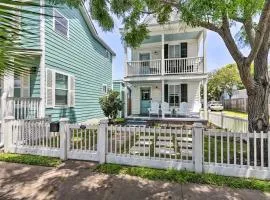 Historic Galveston Home Walk to The Strand!