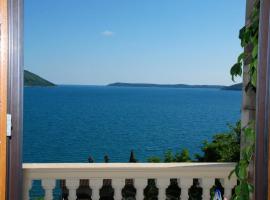 Garni Hotel Bokeška Noć, hotel in Herceg-Novi