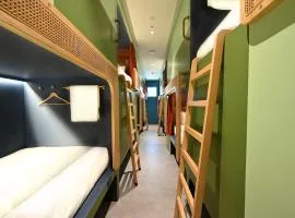 Dream Chaser Boutique Capsule Hotel