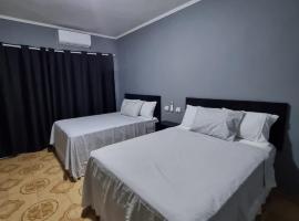 Villa Fátima Hostel GRU, хотел в Гуарульос