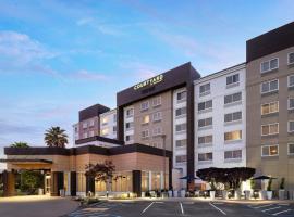 Courtyard San Francisco Airport Burlingame, hotel u gradu 'Burlingame'