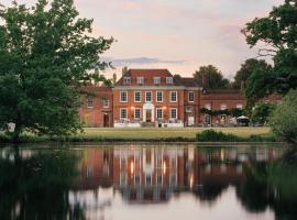 Stoke Place- Part of the Cairn Collection, hotel in Slough