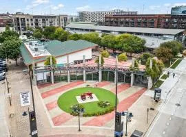 Dallas Farmers Market Area, Just right in Downtown