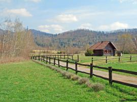 Chalets Zelena Vrata, chalé em Fužine