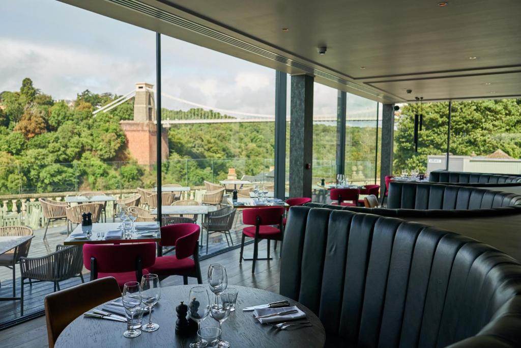 Khu vực ghế ngồi tại Avon Gorge by Hotel du Vin