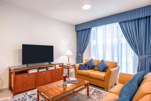 Телевизия и/или развлекателен център в Golden Sands Hotel Apartments