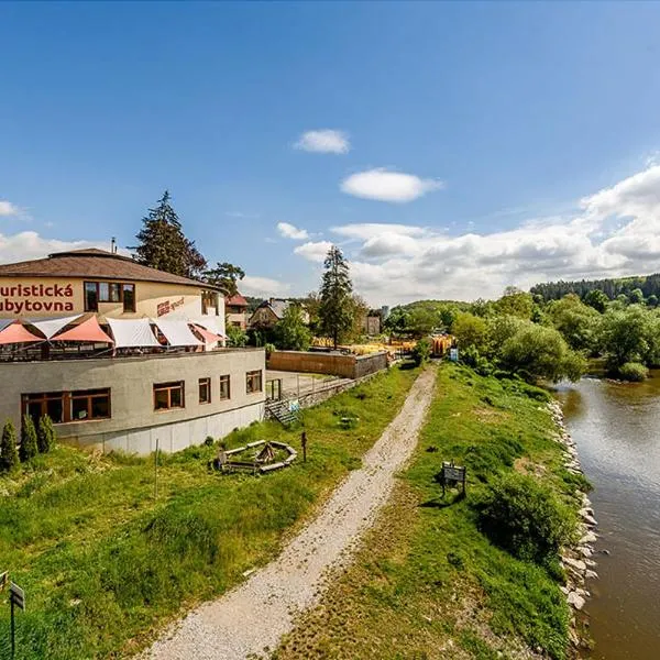 Hostel Příběh, hotel din Týnec nad Sázavou