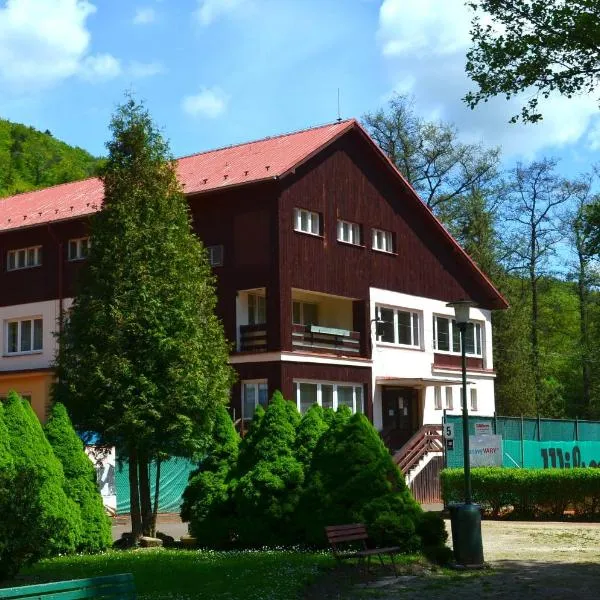 Sport Hotel Gejzirpark, hôtel à Karlovy Vary