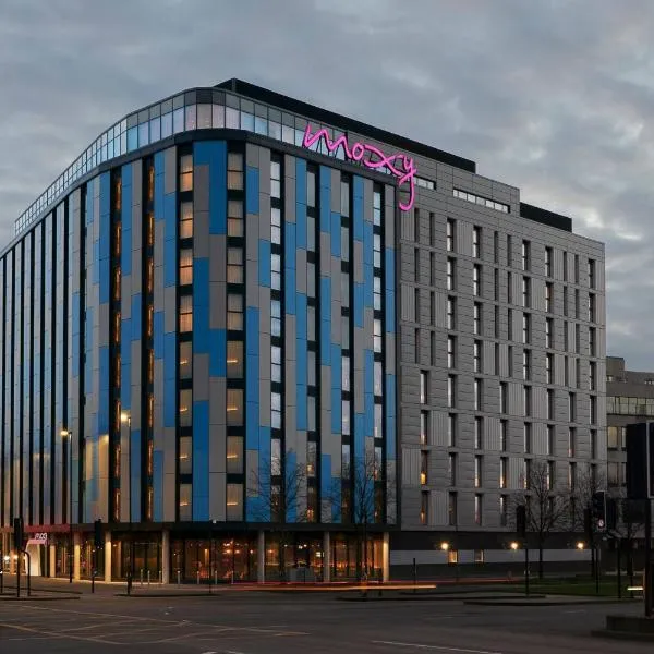 Moxy Slough, hotel in Slough