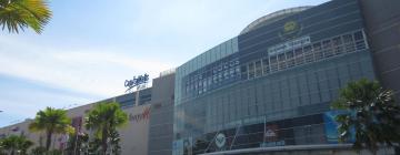 Hotels near Queensbay Mall