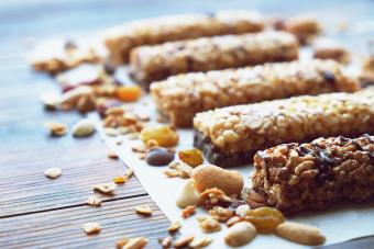 Cook Your Own Delicious & Easy Homemade Protein Bars