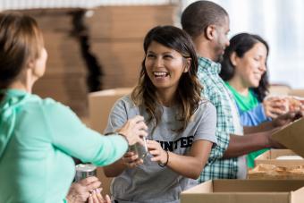 13 Ways to Give Back to Your Community in 30 Minutes or Less