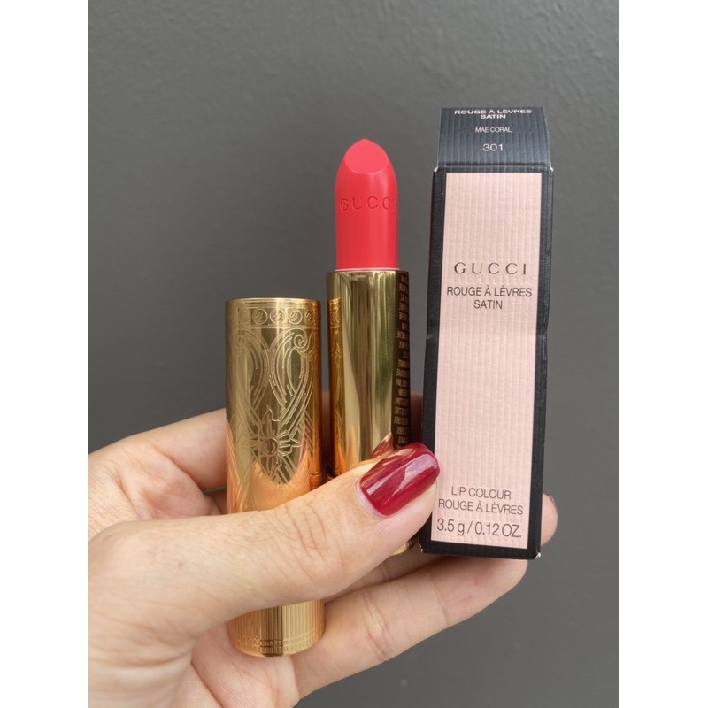 Tổng hợp Gucci Rouge À Lèvres Satin Lipstick giá rẻ, bán chạy tháng 3/2023  - BeeCost