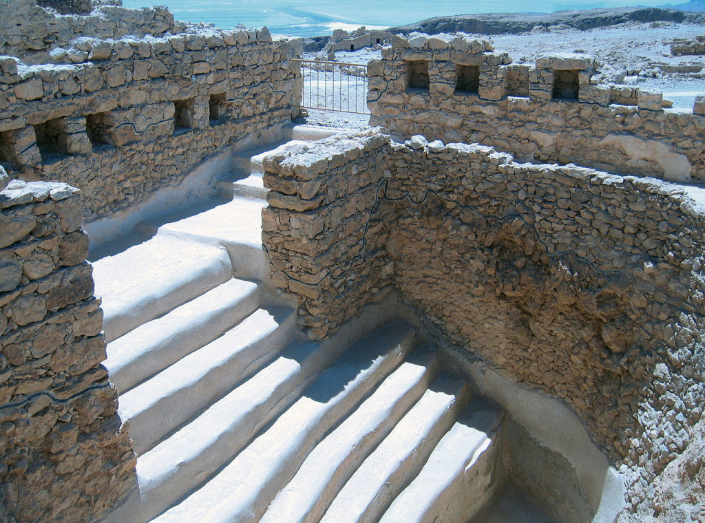 Terraced swimming pool