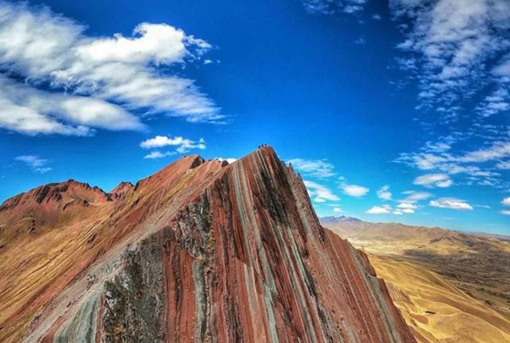 From Cusco, it takes about three hours to reach the destination. The municipality plans to build a road to allow cars to drive as close as possible, but it is still a new place, so access is still difficult.